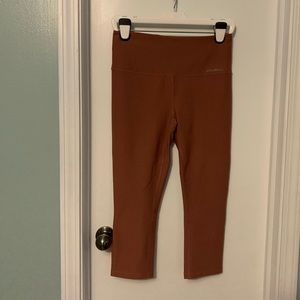 NWOT Eddie Bauer Cropped Leggings
